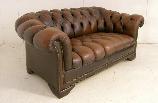 185-03300 Chesterfield sofa for two people - 160cm - brown