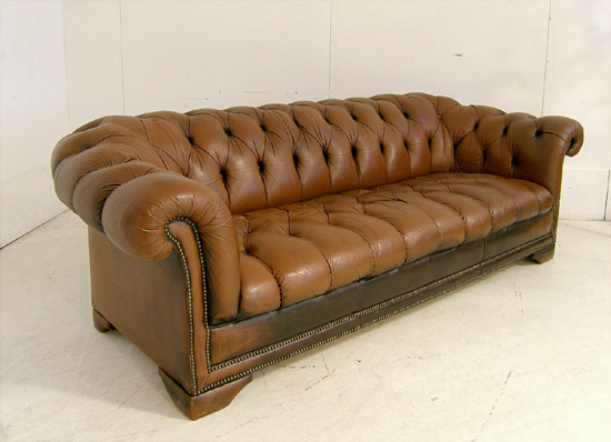 Chesterfield sofa for three people - 215cm - brown