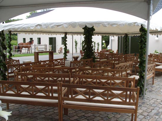20 Skagen benches for ceremonies