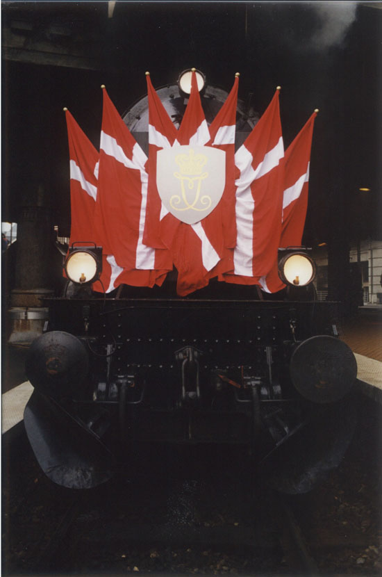 Flag decoration for the funeral of Queen Ingrid