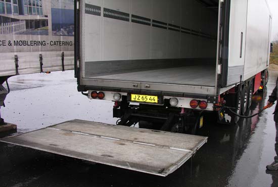 185-85821 Semi-trailer for refrigeration and freezing of up to 30 EuroPallets - Own refrigeration plant