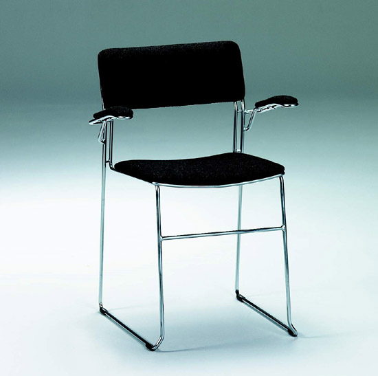Black chair Oslo with armrest and cushion