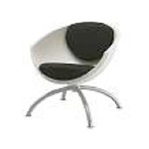 185-033513 White plastic chair on swivel foot