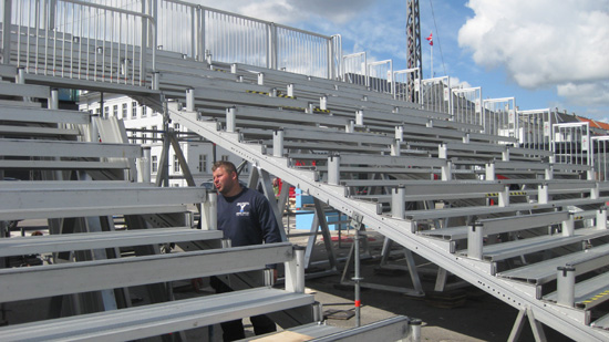Opbygning til EM-fodbold Kvæsthusbroen