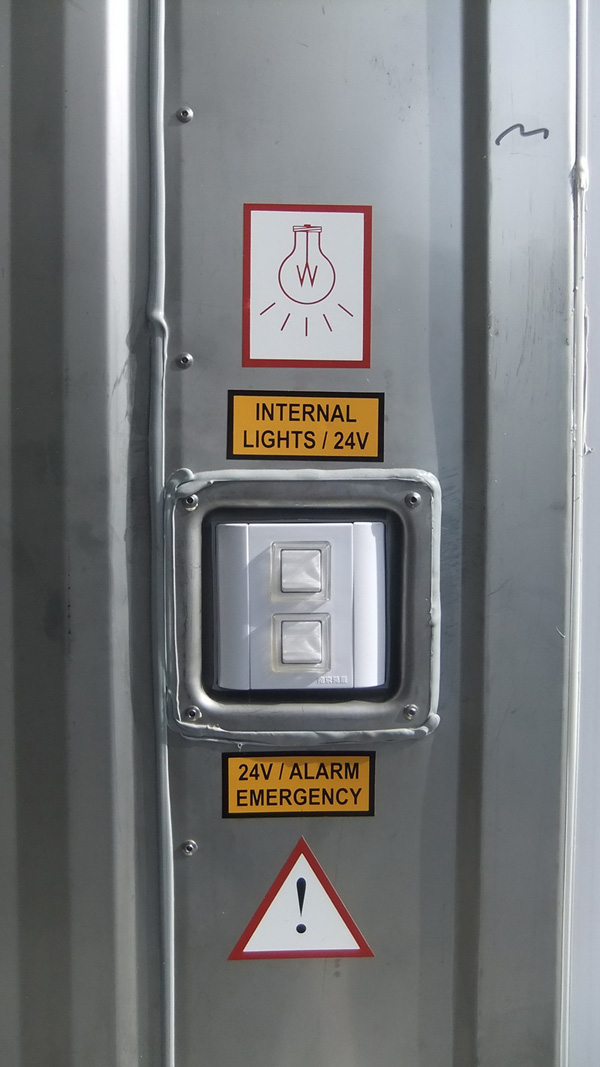 185-8580 Alarm og lys