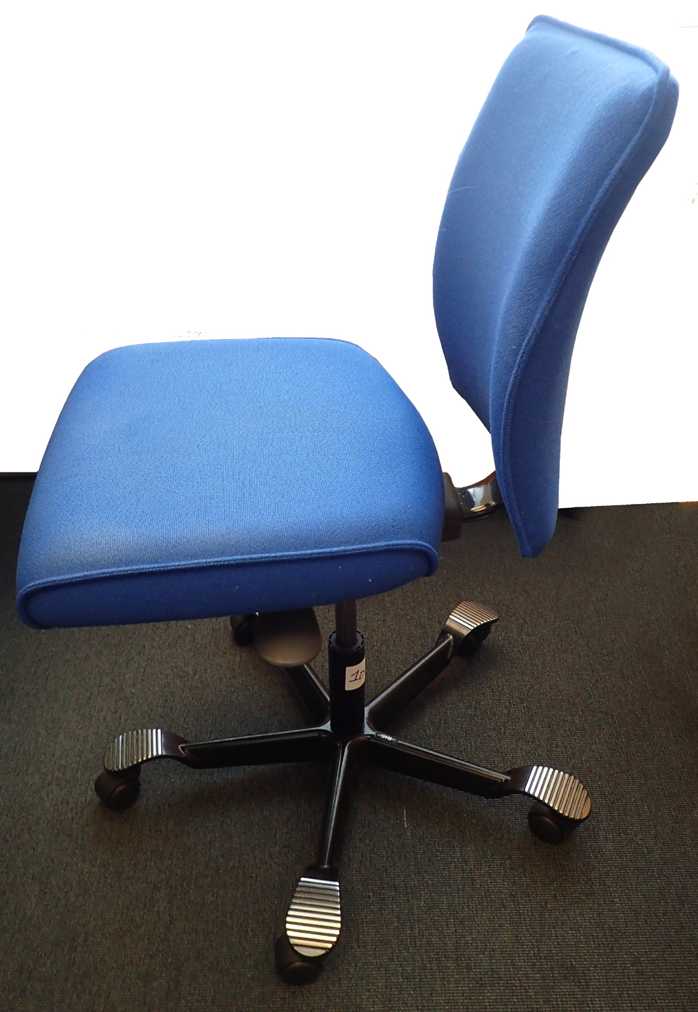 185-02213 Officechair - blue